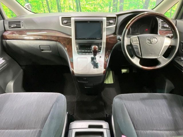 TOYOTA ALPHARD 2012