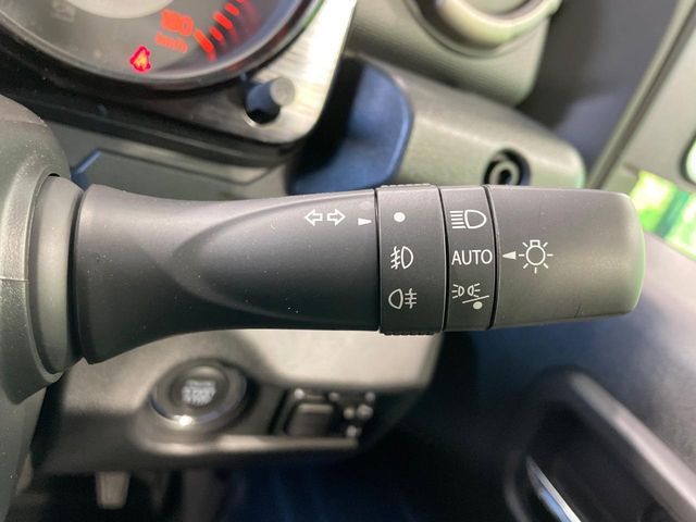 SUZUKI JIMNY NOMADE 2025