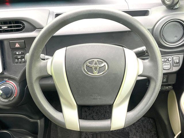 TOYOTA AQUA 2012