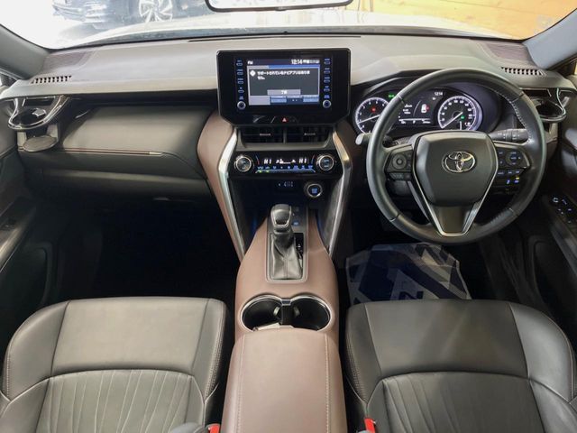 TOYOTA HARRIER 2WD 2022