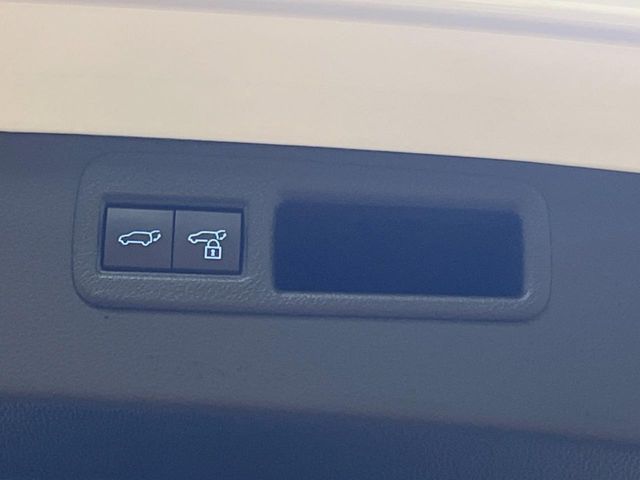 TOYOTA HARRIER 2WD 2022