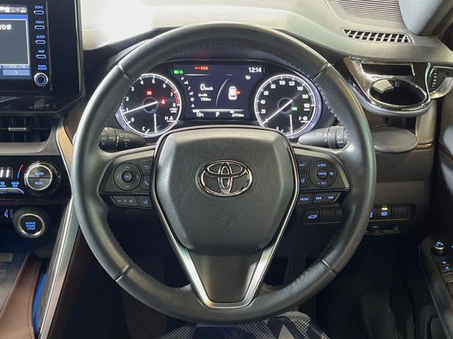 TOYOTA HARRIER 2WD 2022