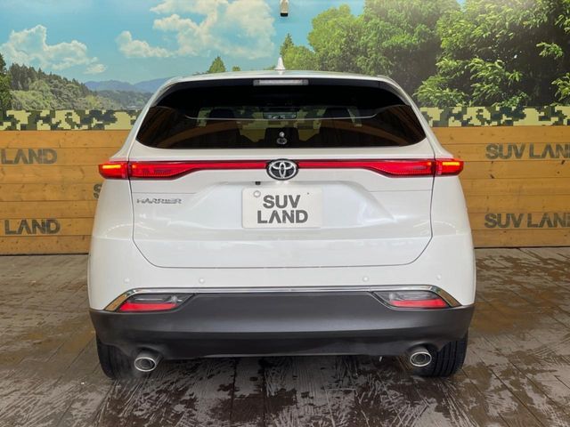 TOYOTA HARRIER 2WD 2022