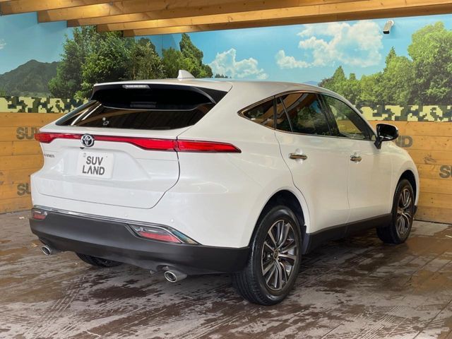 TOYOTA HARRIER 2WD 2022