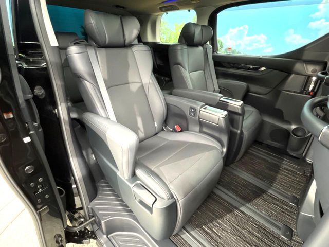TOYOTA ALPHARD 2023