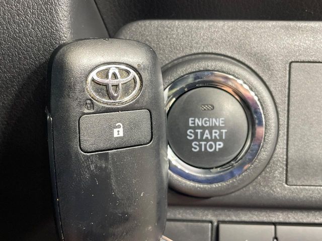 TOYOTA PIXIS van 2023