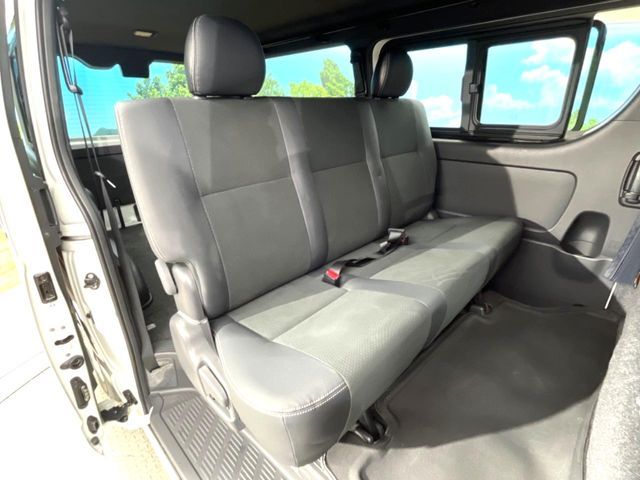 TOYOTA HIACE van 2WD 2022