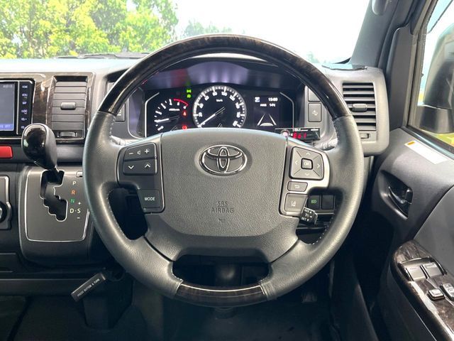 TOYOTA HIACE van 2WD 2022