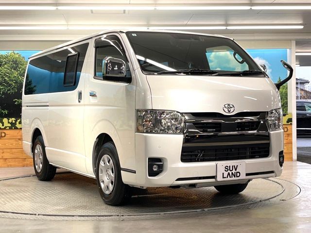 TOYOTA HIACE van 2WD 2022