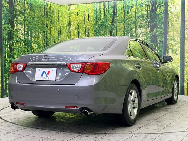 TOYOTA MARK X 2010