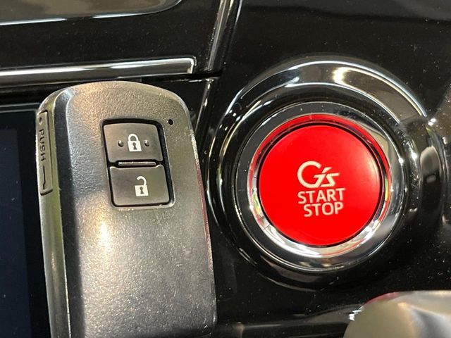 TOYOTA PRIUS Alpha 2016