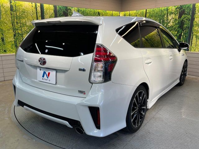 TOYOTA PRIUS Alpha 2016