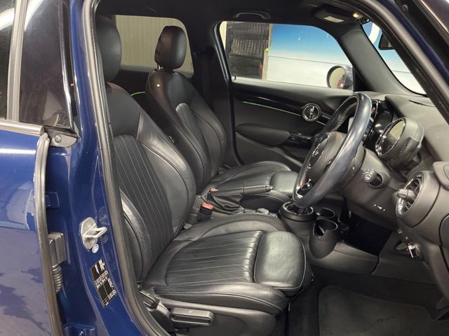 BMW BMW MINI COOPER SD 5DOOR 2017