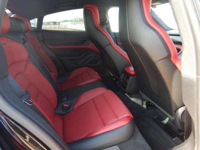 PORSCHE PORSCHE Taycan 2021