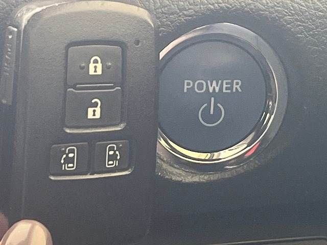 TOYOTA SIENTA HYBRID 2018