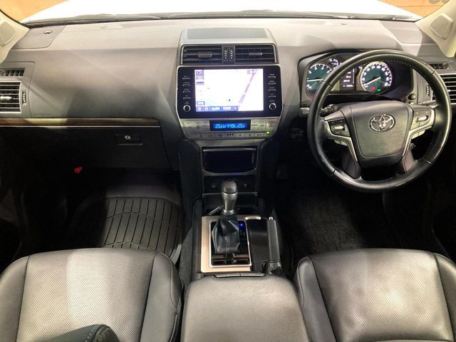 TOYOTA LANDCRUISER PRADO 2023