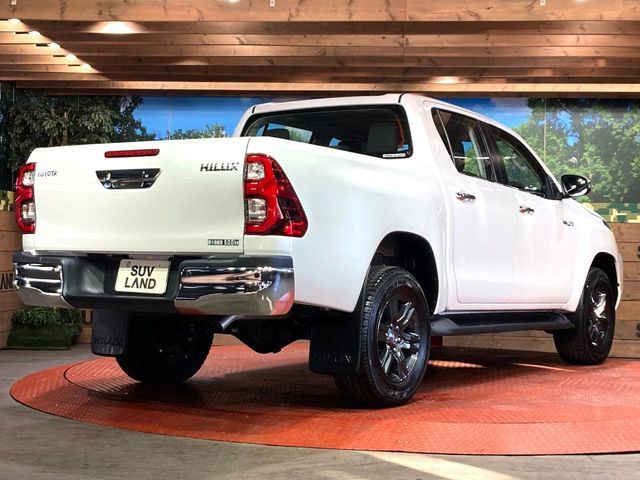 TOYOTA HILUX 4WD 2023