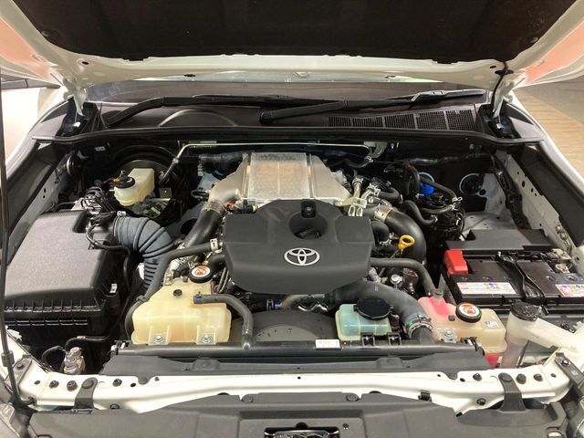 TOYOTA HILUX 4WD 2023