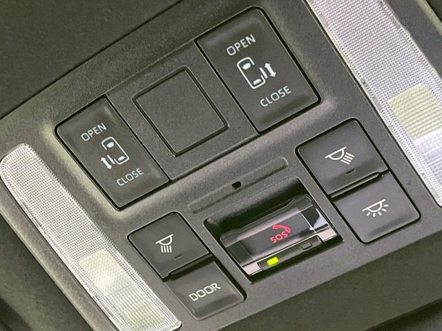 TOYOTA NOAH 4WD 2024