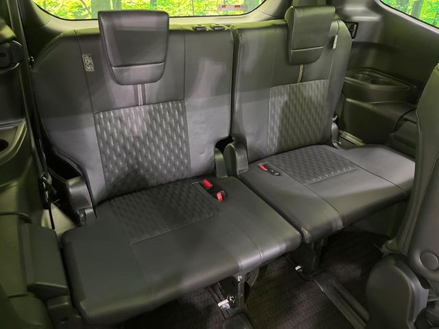 TOYOTA NOAH 4WD 2024