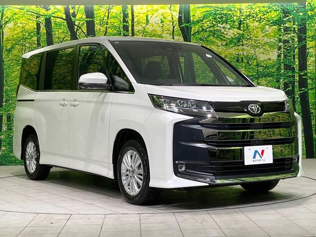 TOYOTA NOAH 4WD 2024