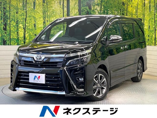 TOYOTA VOXY 2021