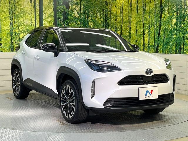 TOYOTA YARIS CROSS HYBRID 2025