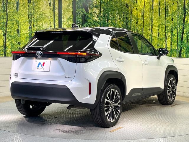 TOYOTA YARIS CROSS HYBRID 2025