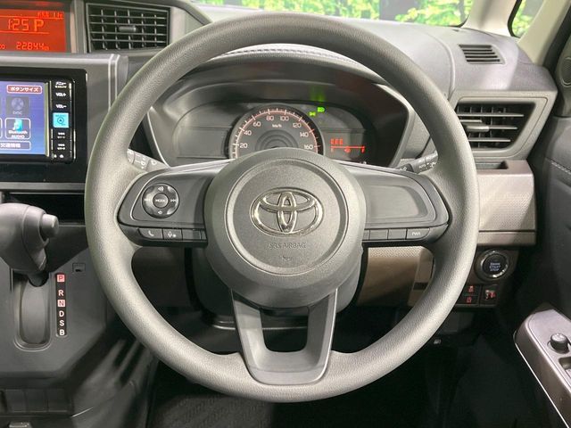 TOYOTA ROOMY 2023