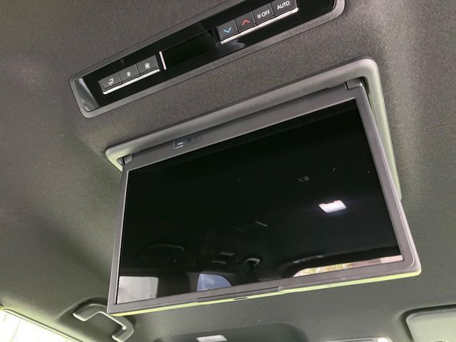 TOYOTA VOXY 4WD 2024