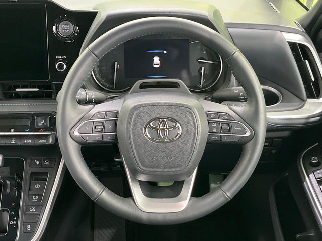 TOYOTA VOXY 4WD 2024