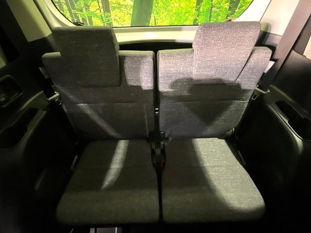 TOYOTA SIENTA HYBRID 2023