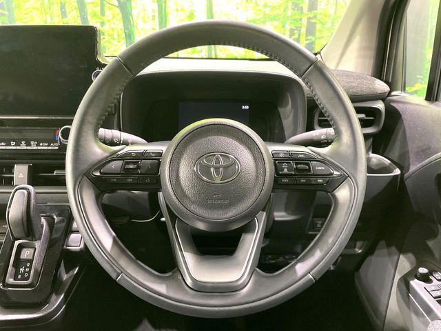 TOYOTA SIENTA HYBRID 2023