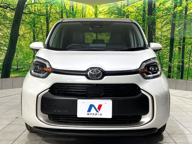 TOYOTA SIENTA HYBRID 2023