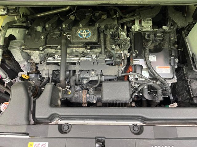 TOYOTA VOXY HYBRID 2023