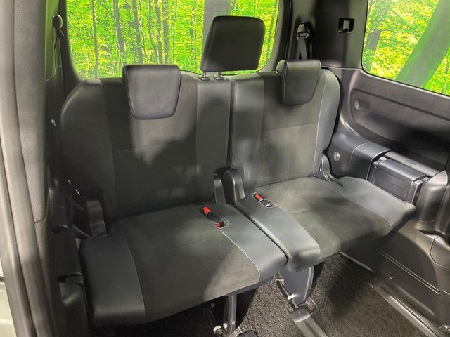 TOYOTA NOAH HYBRID 2018