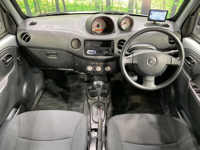 DAIHATSU ESSE CUSTOM 2011