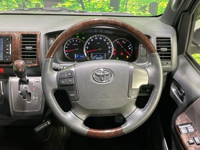 TOYOTA HIACE van 2WD 2019