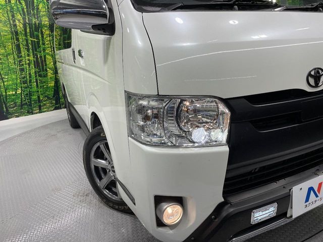 TOYOTA HIACE van 2WD 2019