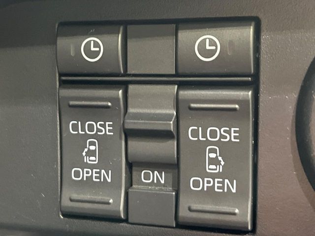 TOYOTA ROOMY 4WD 2021