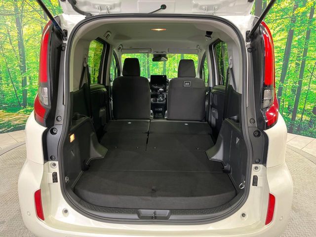 TOYOTA SIENTA HYBRID 2022