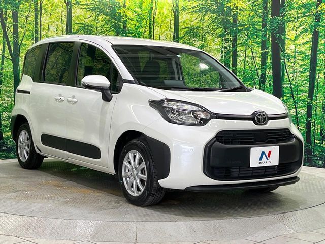 TOYOTA SIENTA HYBRID 2022