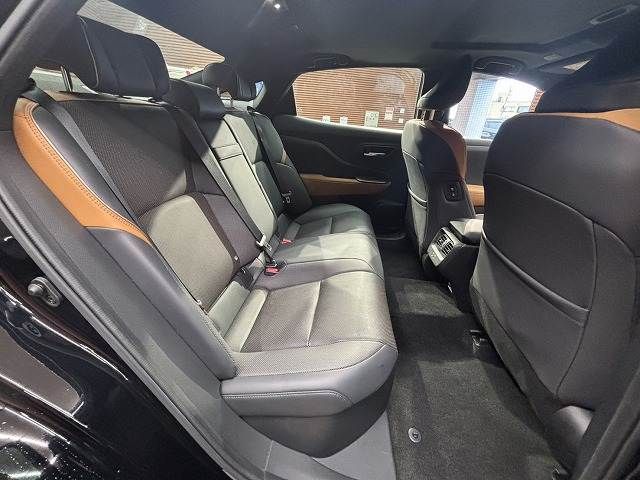 TOYOTA CROWN CROSSOVER 2023