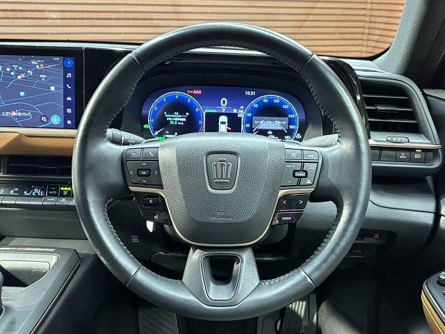 TOYOTA CROWN CROSSOVER 2023