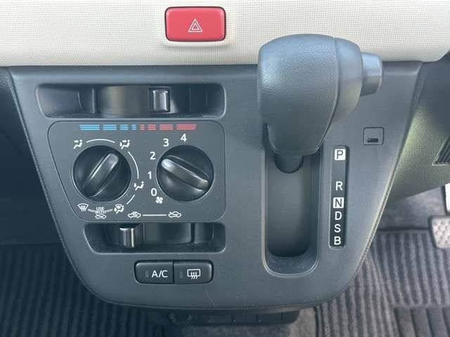 DAIHATSU MIRA TOCOT 2019