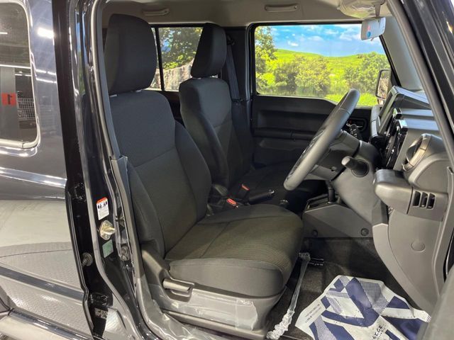 SUZUKI JIMNY NOMADE 2025