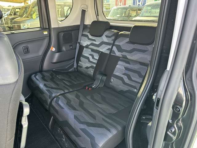 DAIHATSU TANTO FAN CROSS 2024