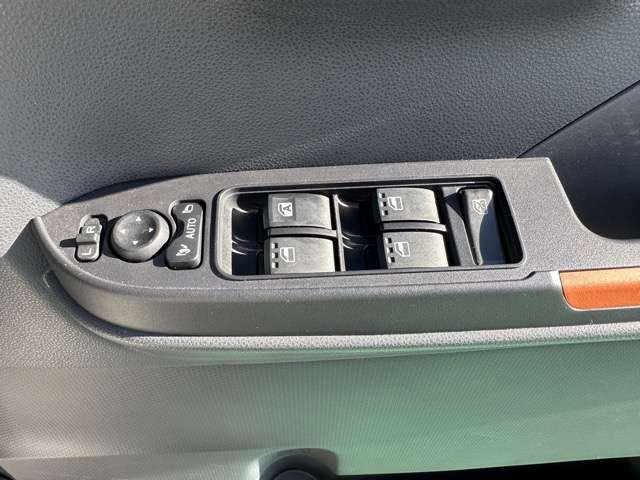 DAIHATSU TANTO FAN CROSS 2024