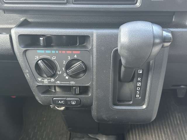 DAIHATSU HIJET CARGO 2022