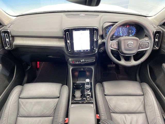 VOLVO VOLVO XC40 2022